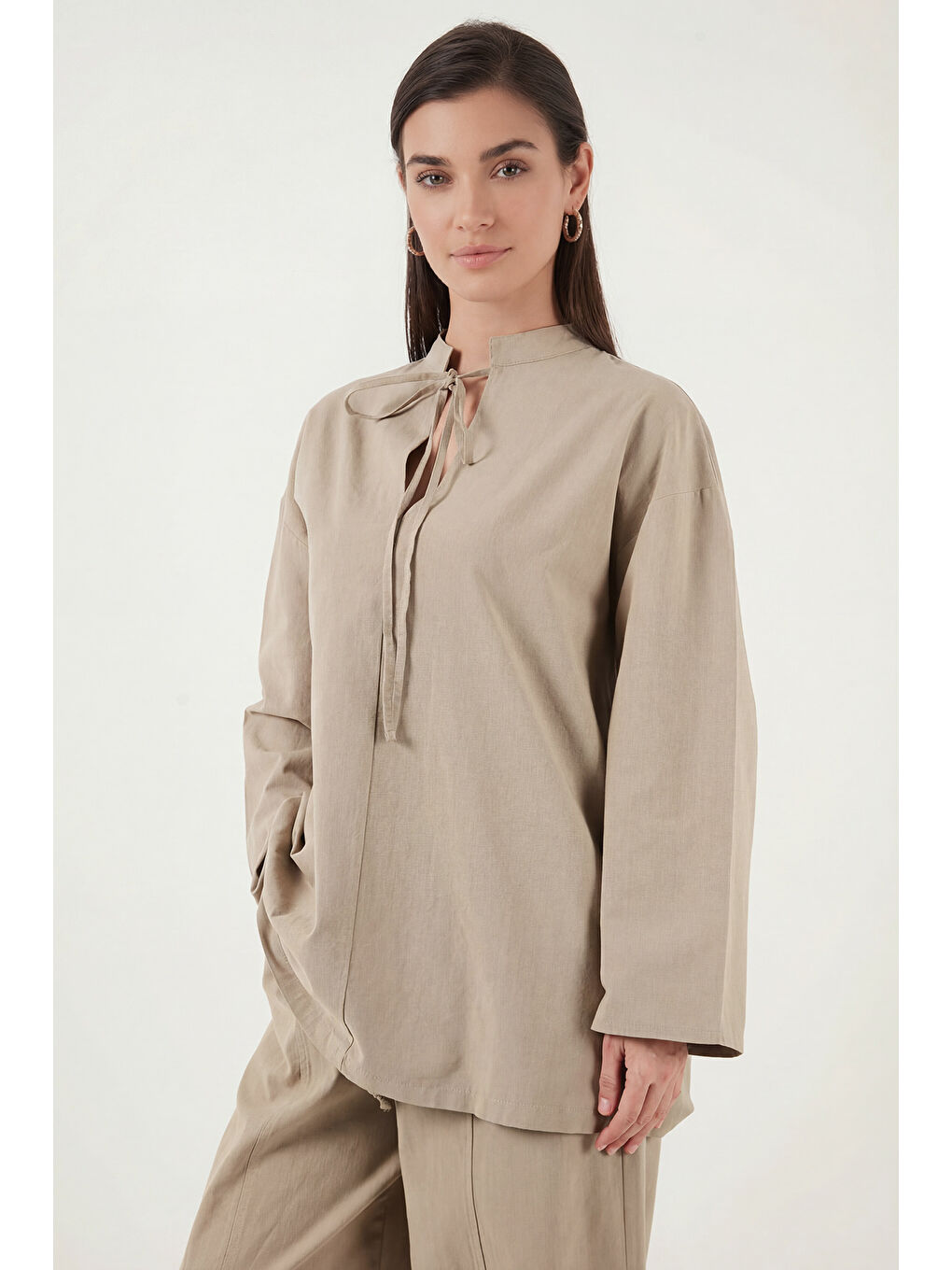 Bej Bağlamalı Hakim Yaka Pamuklu Rahat Bluz 6925480-2