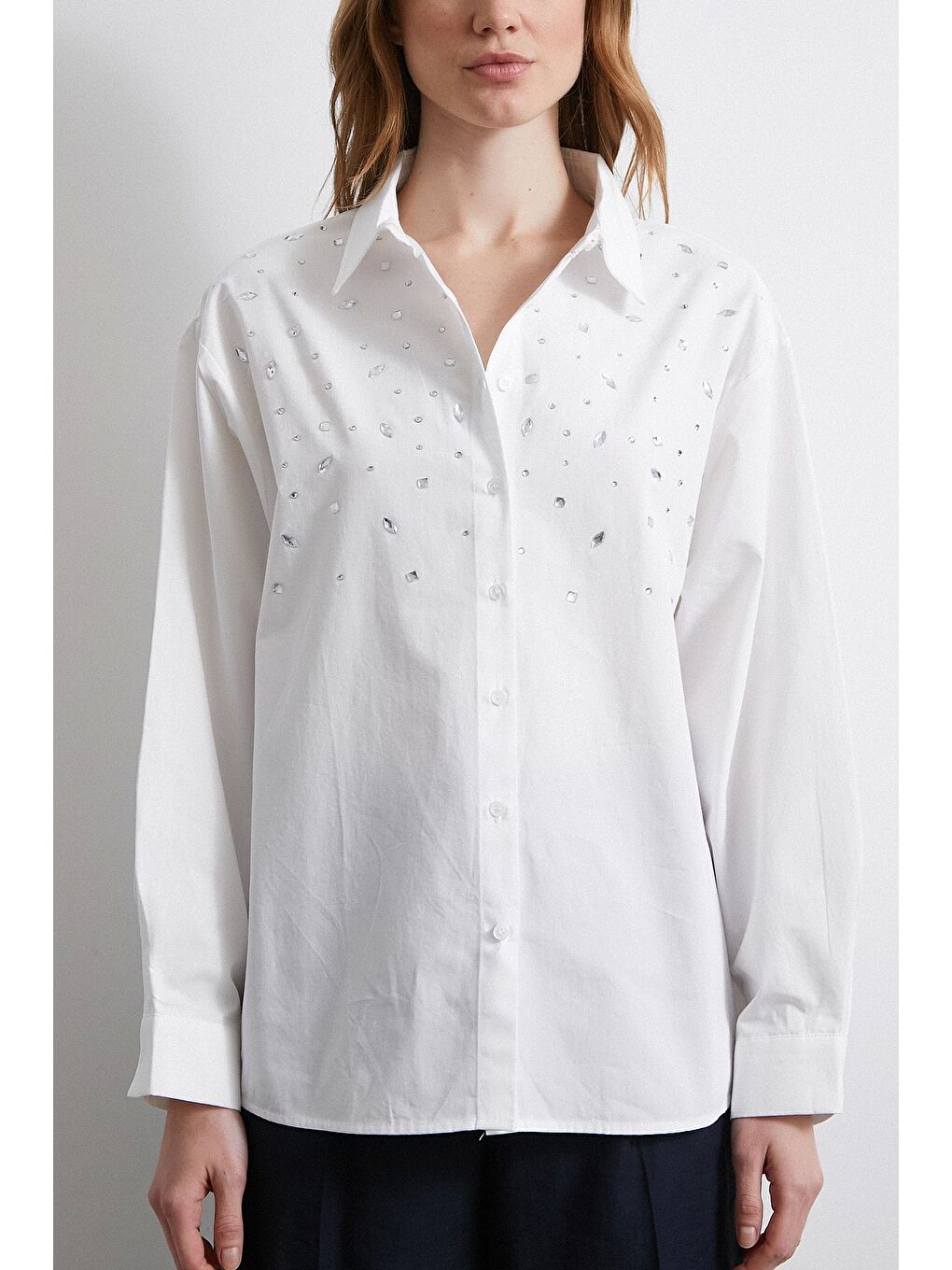 Taş Detaylı Gömlek Beyaz