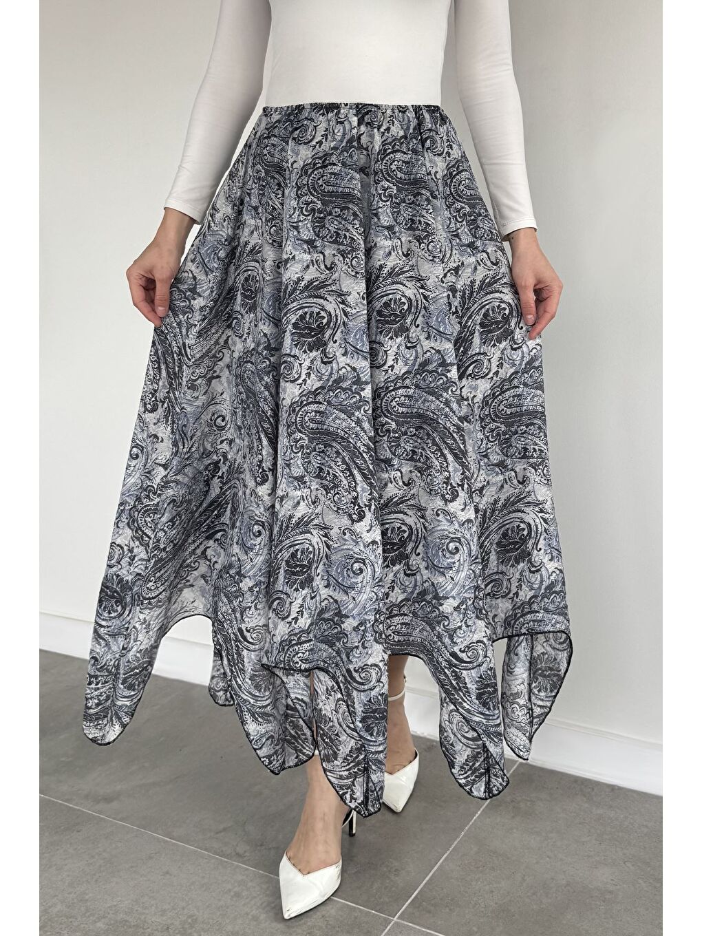 Lacivert Kadın Bel Lastikli İç Astarlı Asimetrik Kesim Desenli Etek-1