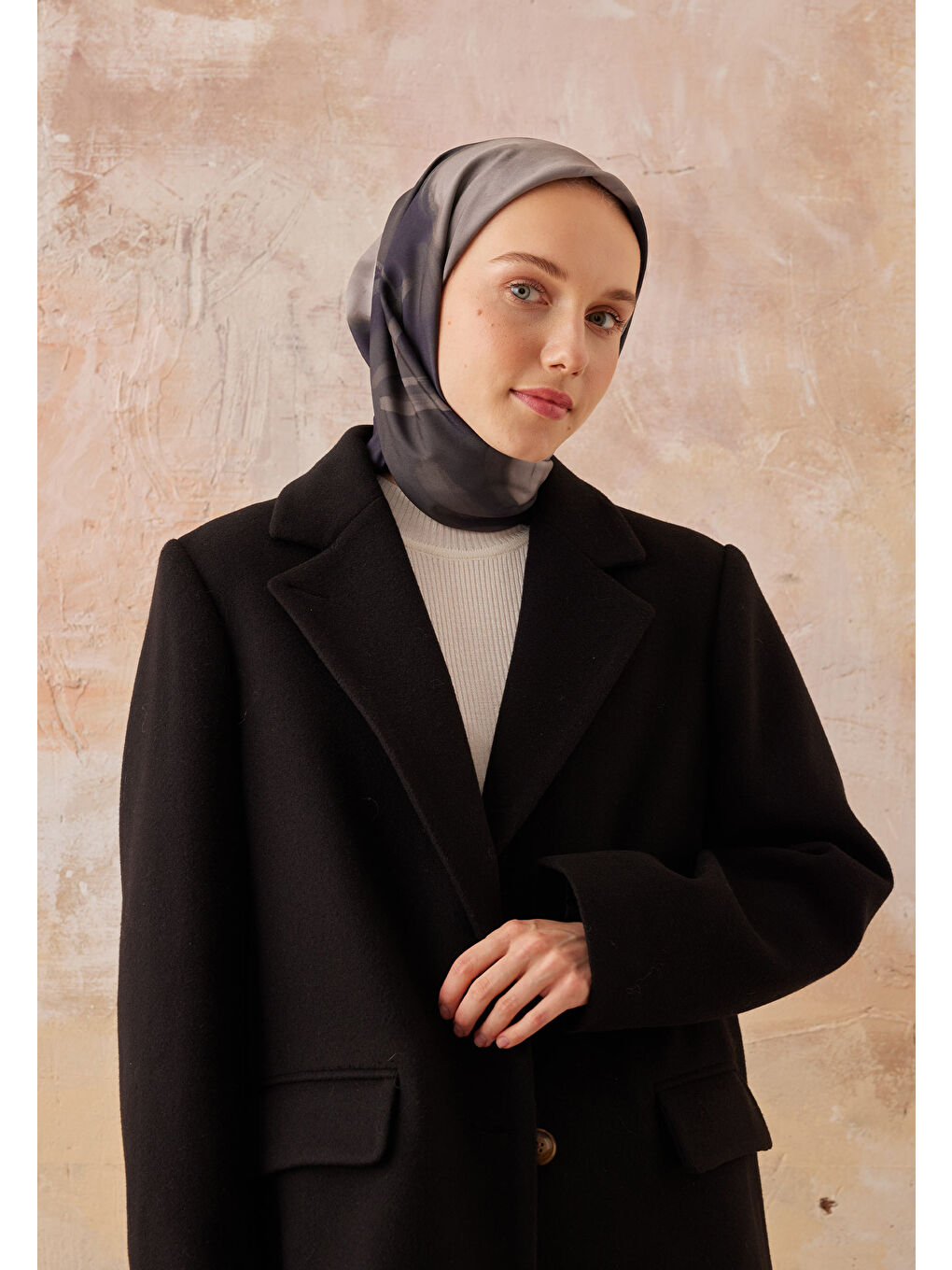 Darcy Desen Pamuk İpek Eşarp Siyah-3