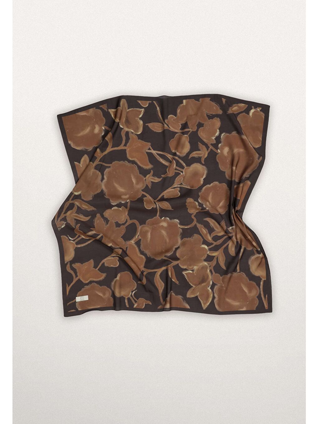 Kahverengi Dark Flower Desen Pamuk İpek Eşarp Koyu Kahve-4