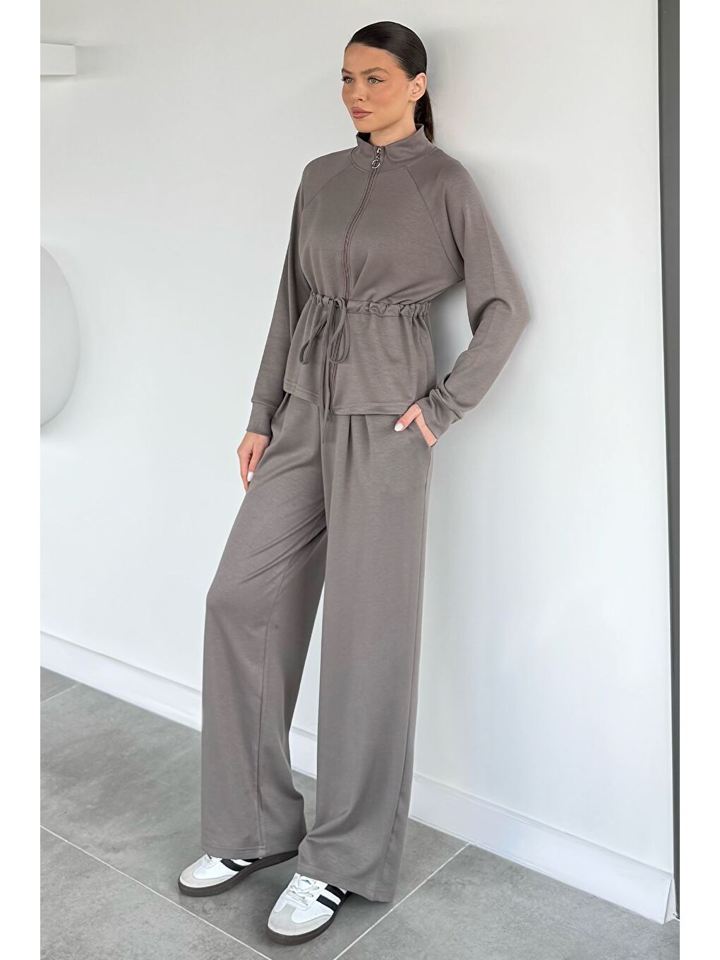 Bej Kadın Bel Büzgülü Kemerli Sweat Pantolon İkili Takım