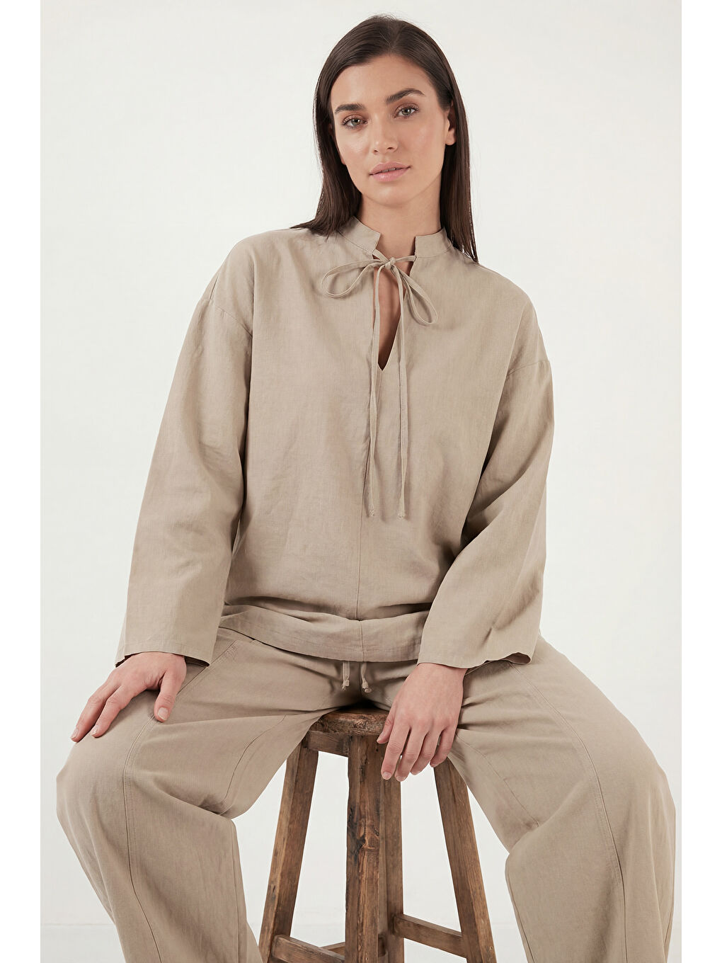 Bej Bağlamalı Hakim Yaka Pamuklu Rahat Bluz 6925480-5