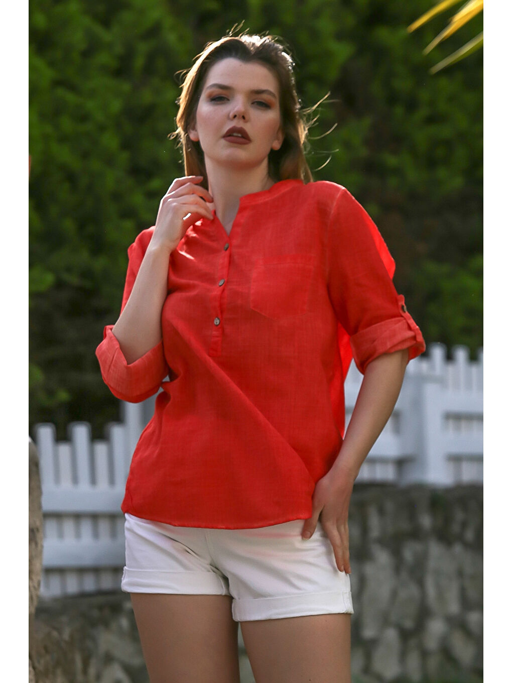 Kırmızı Narçiçeği Hakim Yaka Düğmeli Uzun Kollu Cepli Yıkamalı Casual Dokuma Bluz 70 60