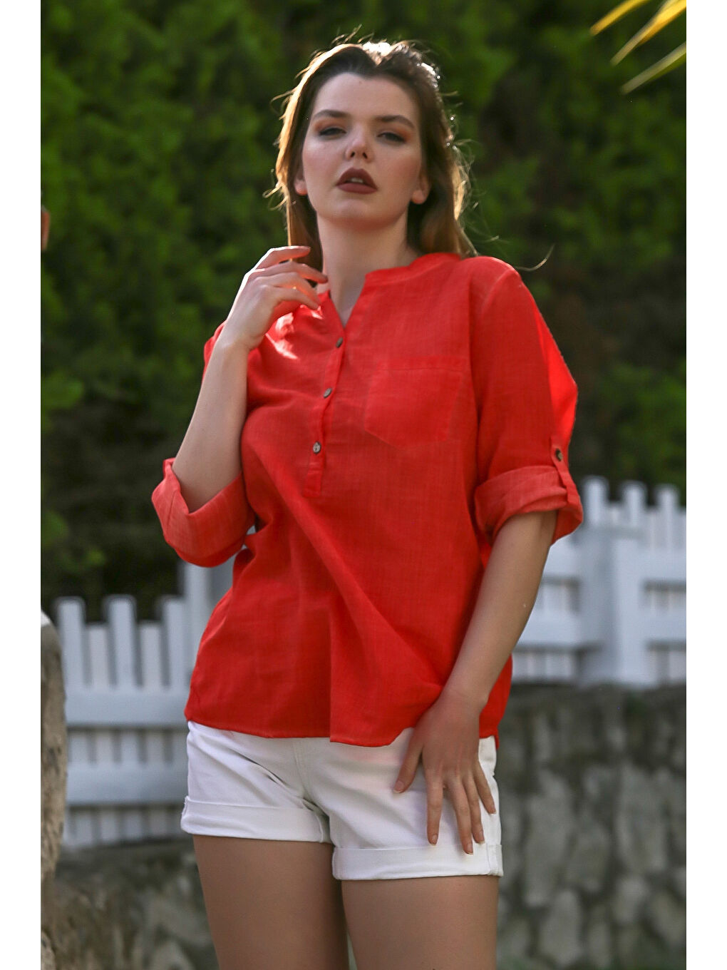 Kırmızı Narçiçeği Hakim Yaka Düğmeli Uzun Kollu Cepli Yıkamalı Casual Dokuma Bluz 70 60-1