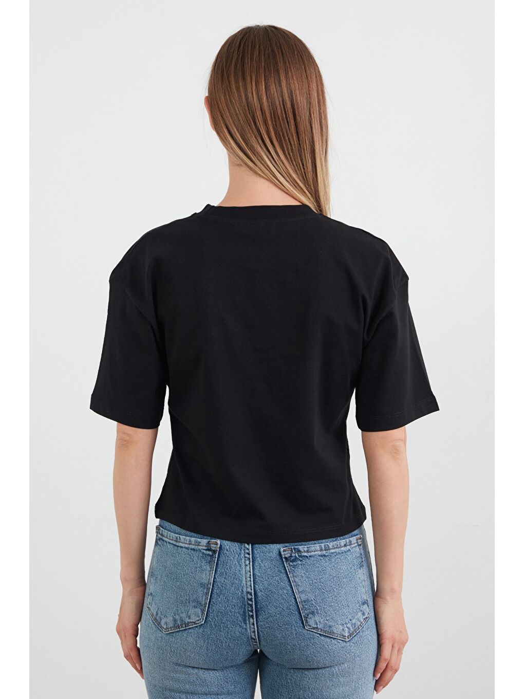 Siyah Civciv Baskılı Kısa Kol Tişört-2