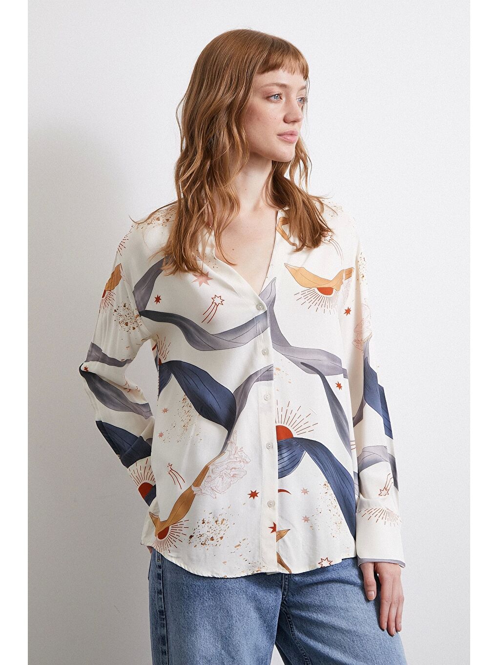 V Yakalı Desenli Gömlek Ekru-2