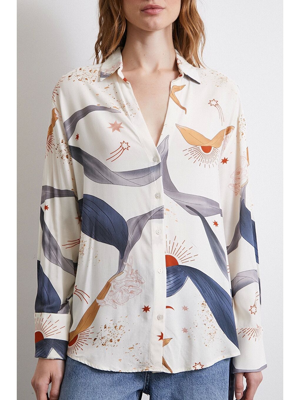 V Yakalı Desenli Gömlek Ekru-3