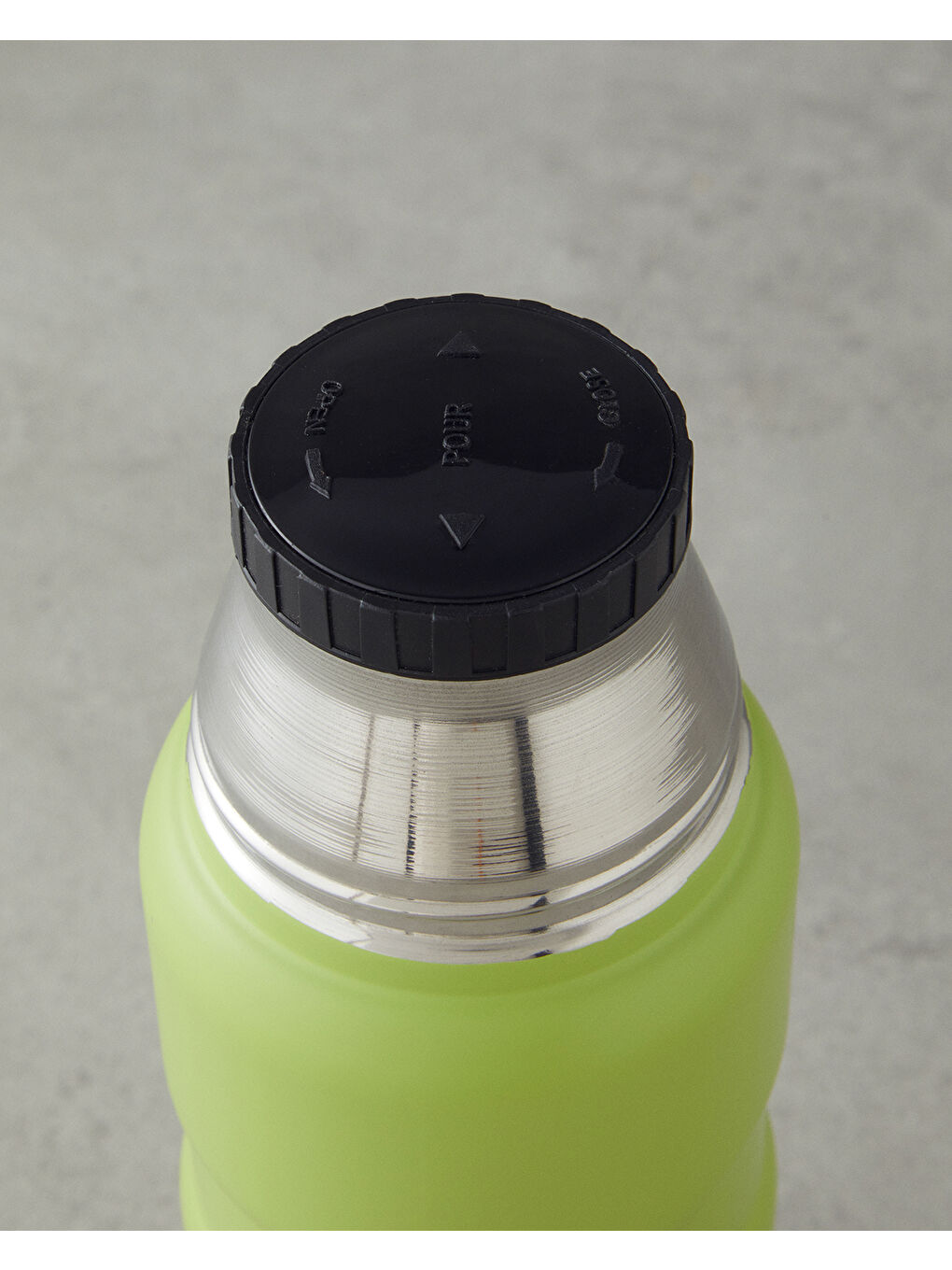 HeatLock Çelik Bardaklı Travel Mug 500 ml Yeşil-2