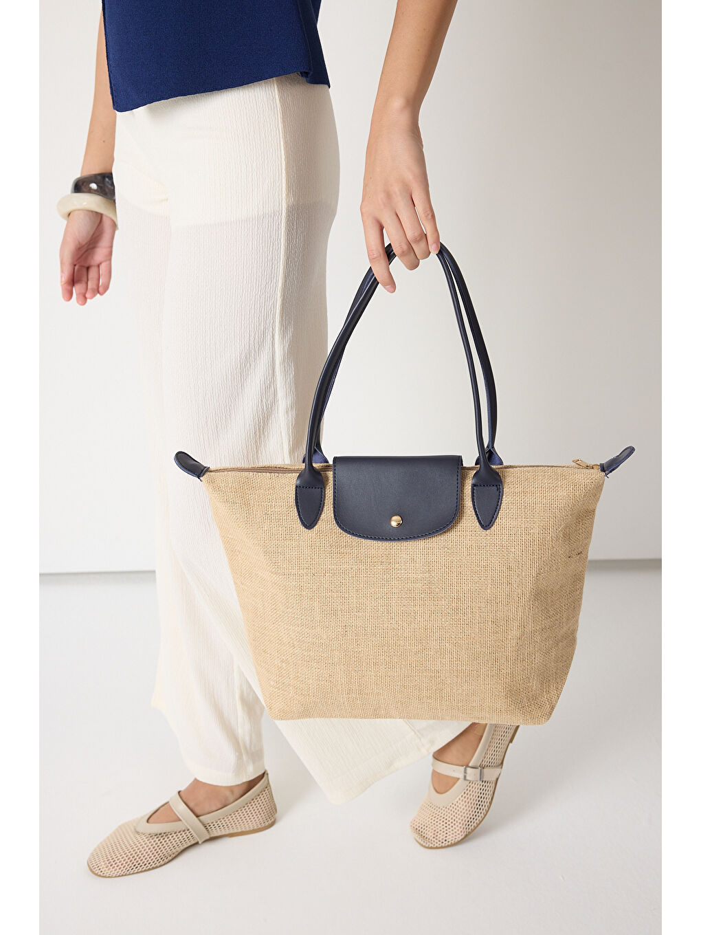 Kadın Lacivert Orta Boy Askılı Hasır El ve Omuz Çantası