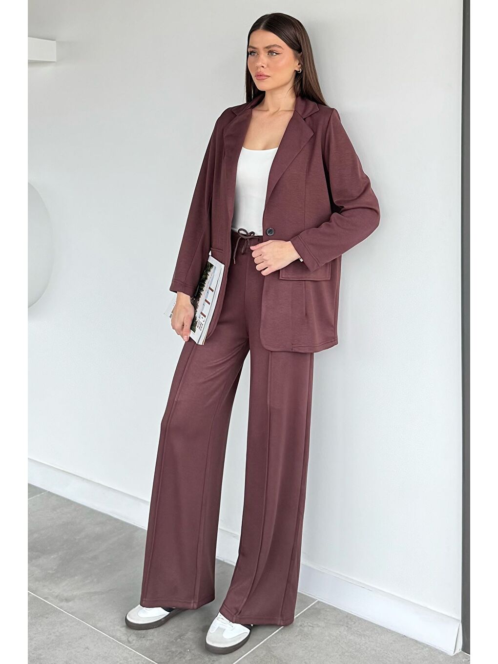 Kahverengi Kadın Tek Düğmeli Ceket Bel Lastikli Çimalı Pantolon İkili Takım