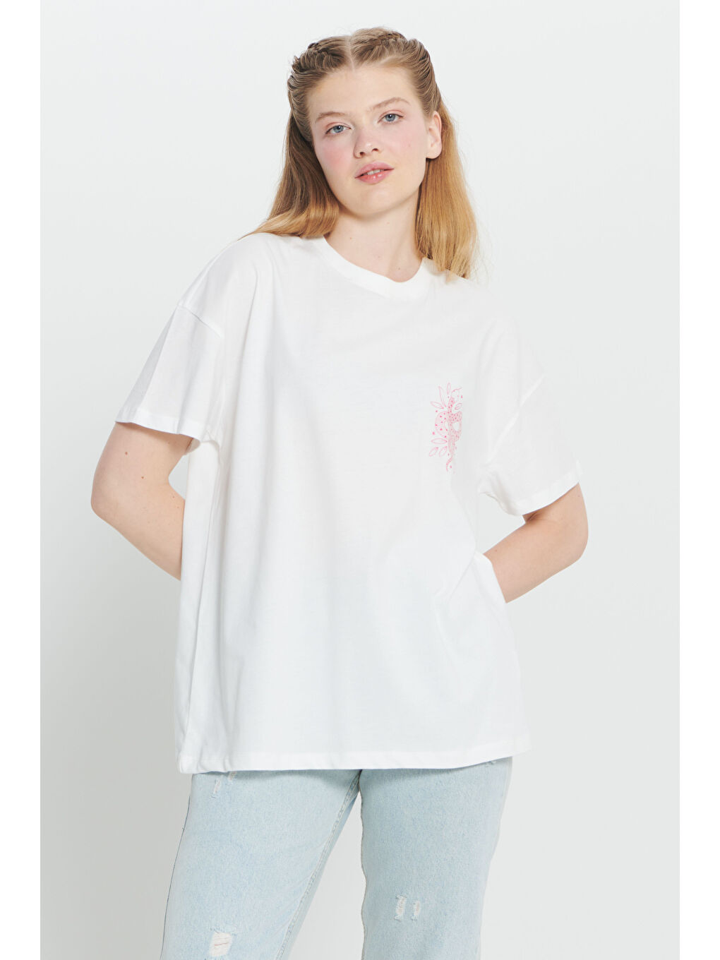 Ekru %100 Pamuk Oversize Fit Bol Kesim Bisiklet Yaka Baskılı Tişört-3