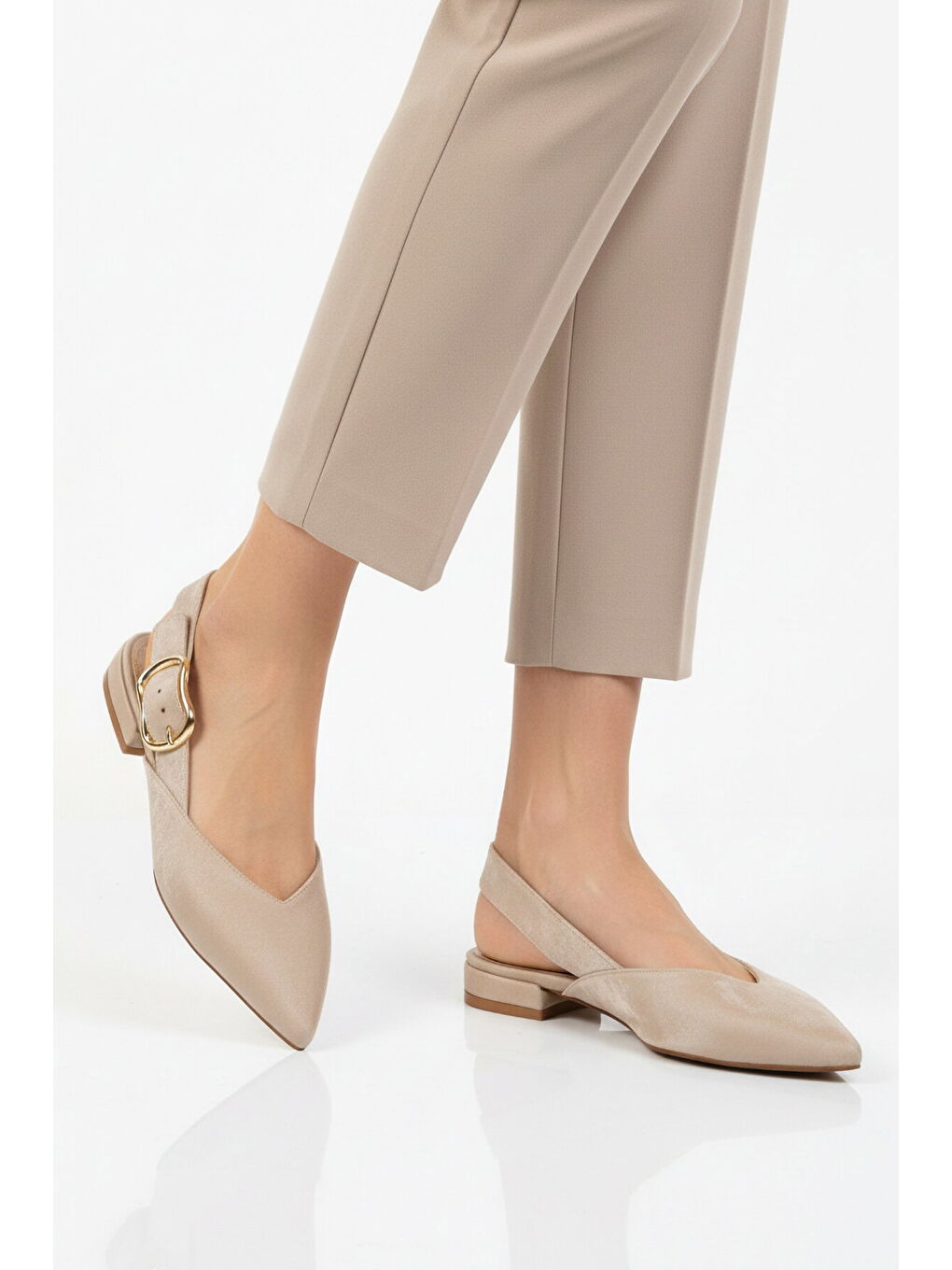 Bej Siyah Hafif Kemerli Kadın Babet Ayakkabı 312552 Z