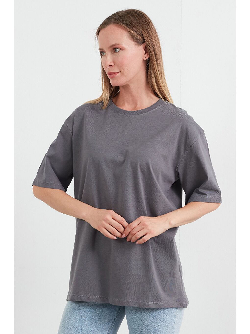 Antrasit Sırtı Kedi Baskılı Oversize Tişört-3