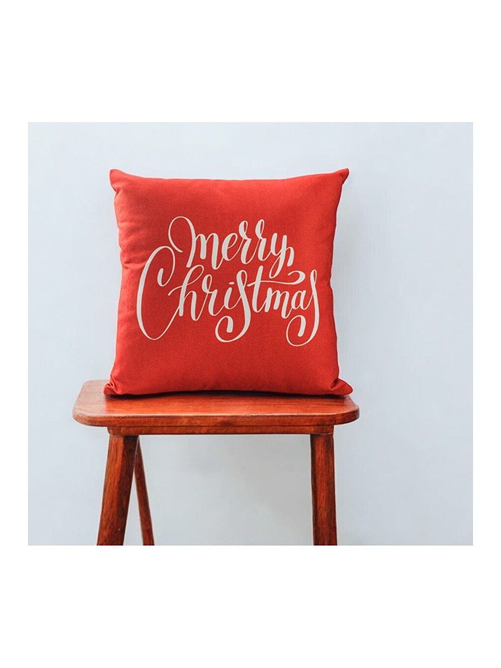 Kırmızı Yılbaş ıTemalı Noel Konseptli Merry Chirtmas Yazılı Kırmzı-Beyaz-43x43