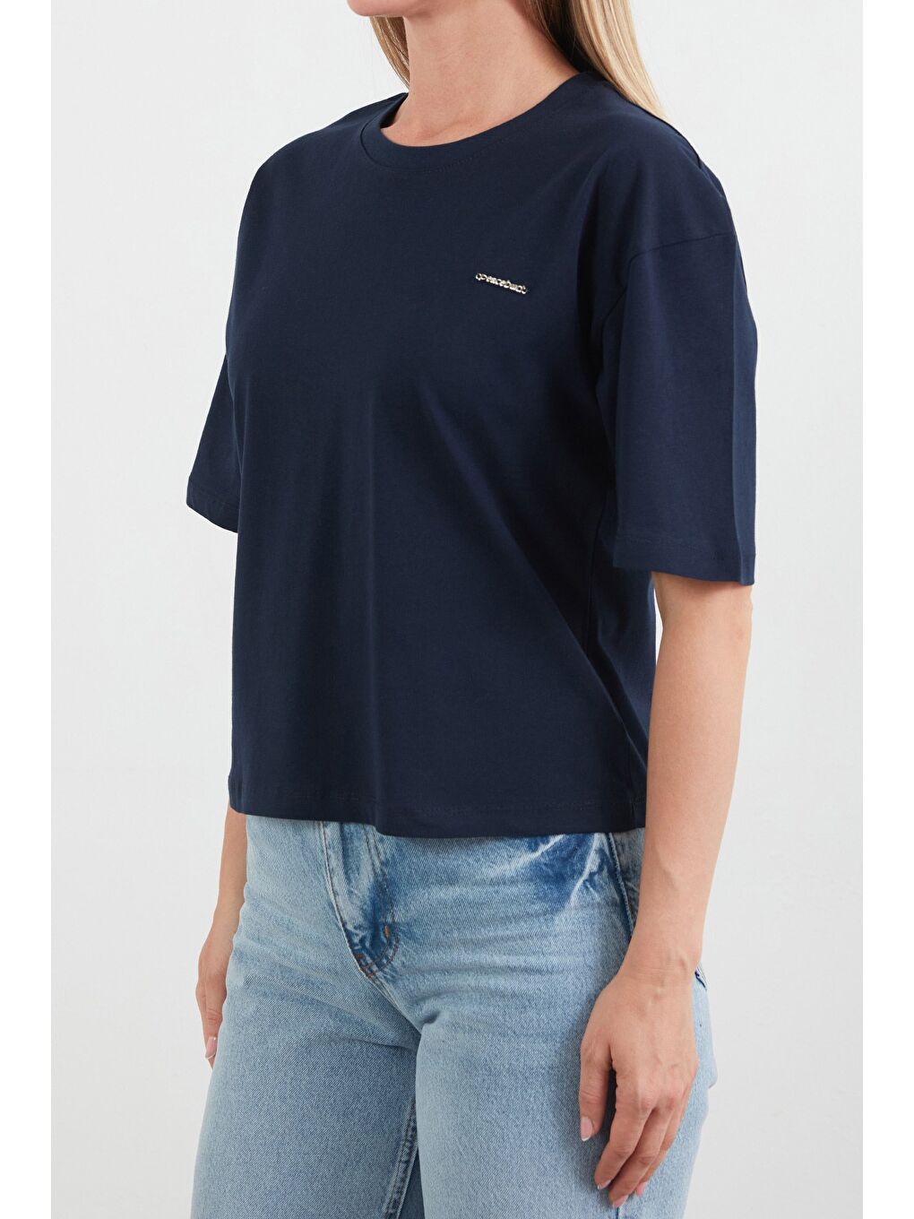 Lacivert Peacebud Aksesuar Detaylı Oversize Crop Tişört-4