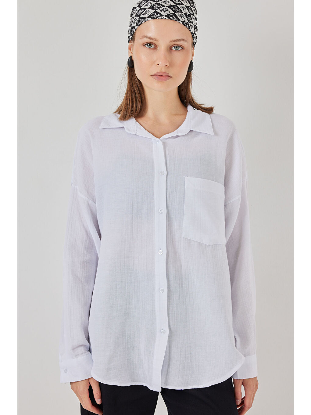 Kadın Tek Cepli Oversize Müslin Gömlek 20353 - Beyaz-2