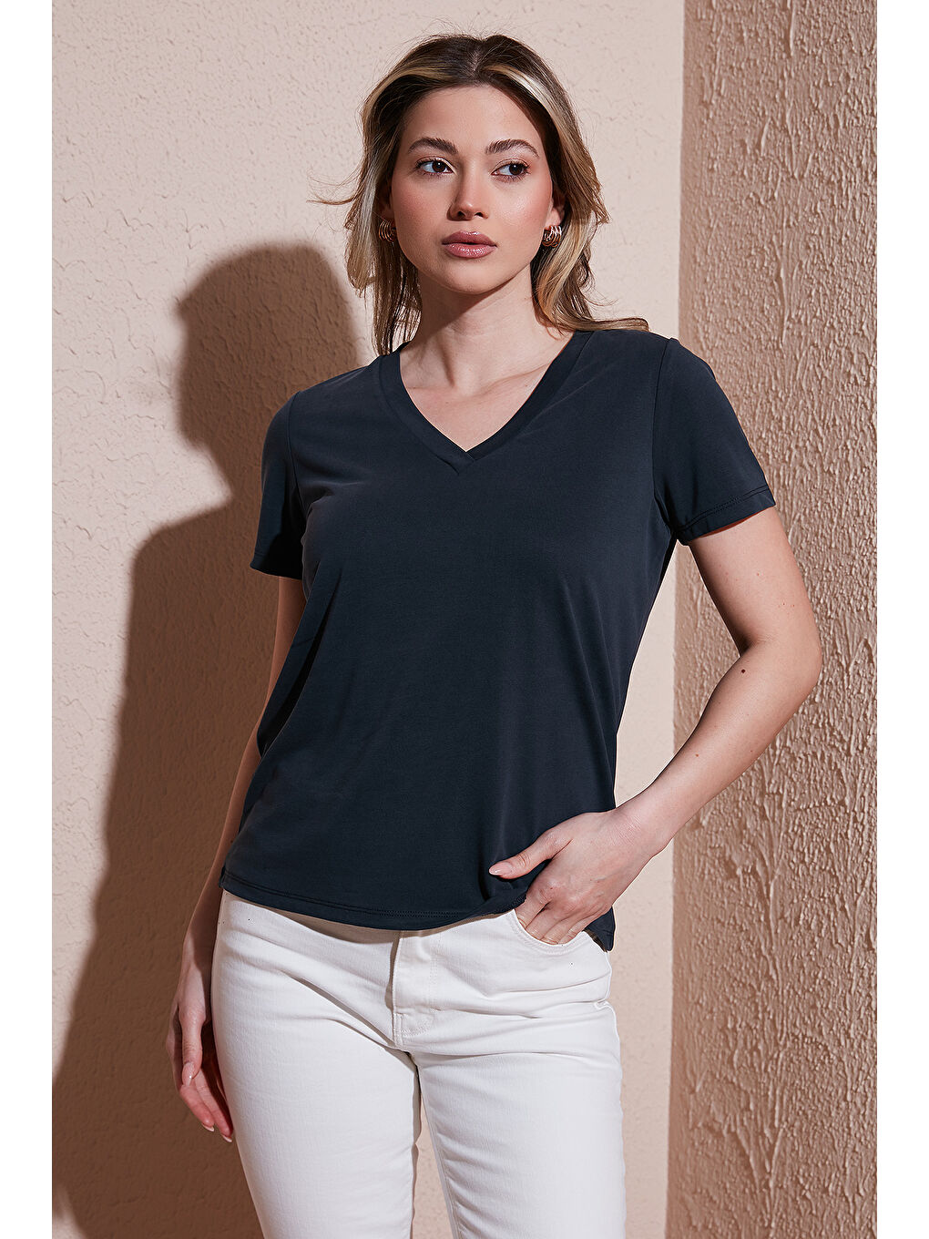 Antrasit Modal Rahat Kalıp V Yaka Bluz 26Y0144K1