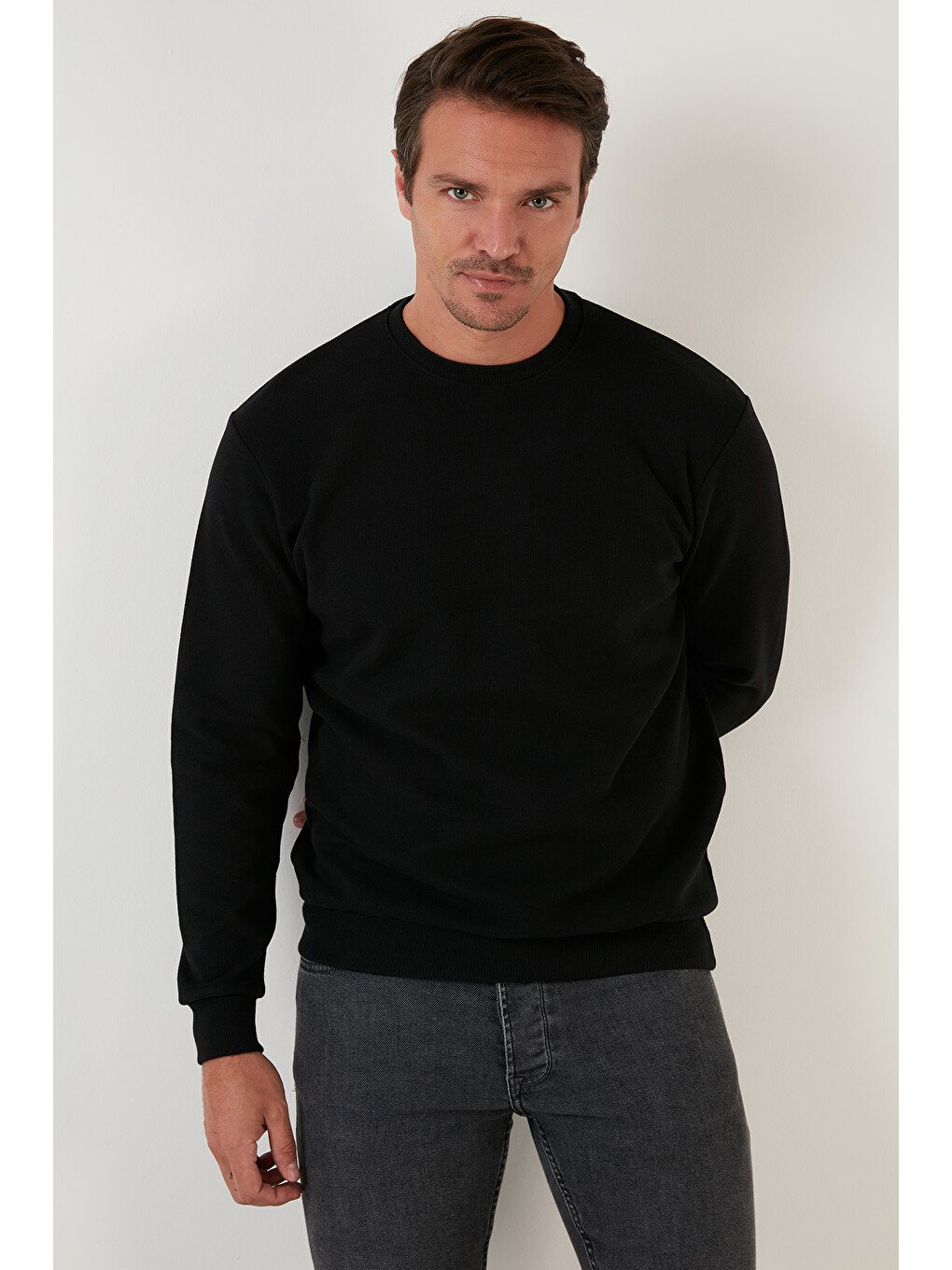 Siyah Slim Fit Bisiklet Yaka Pamuklu Kazak 4562013w4-1