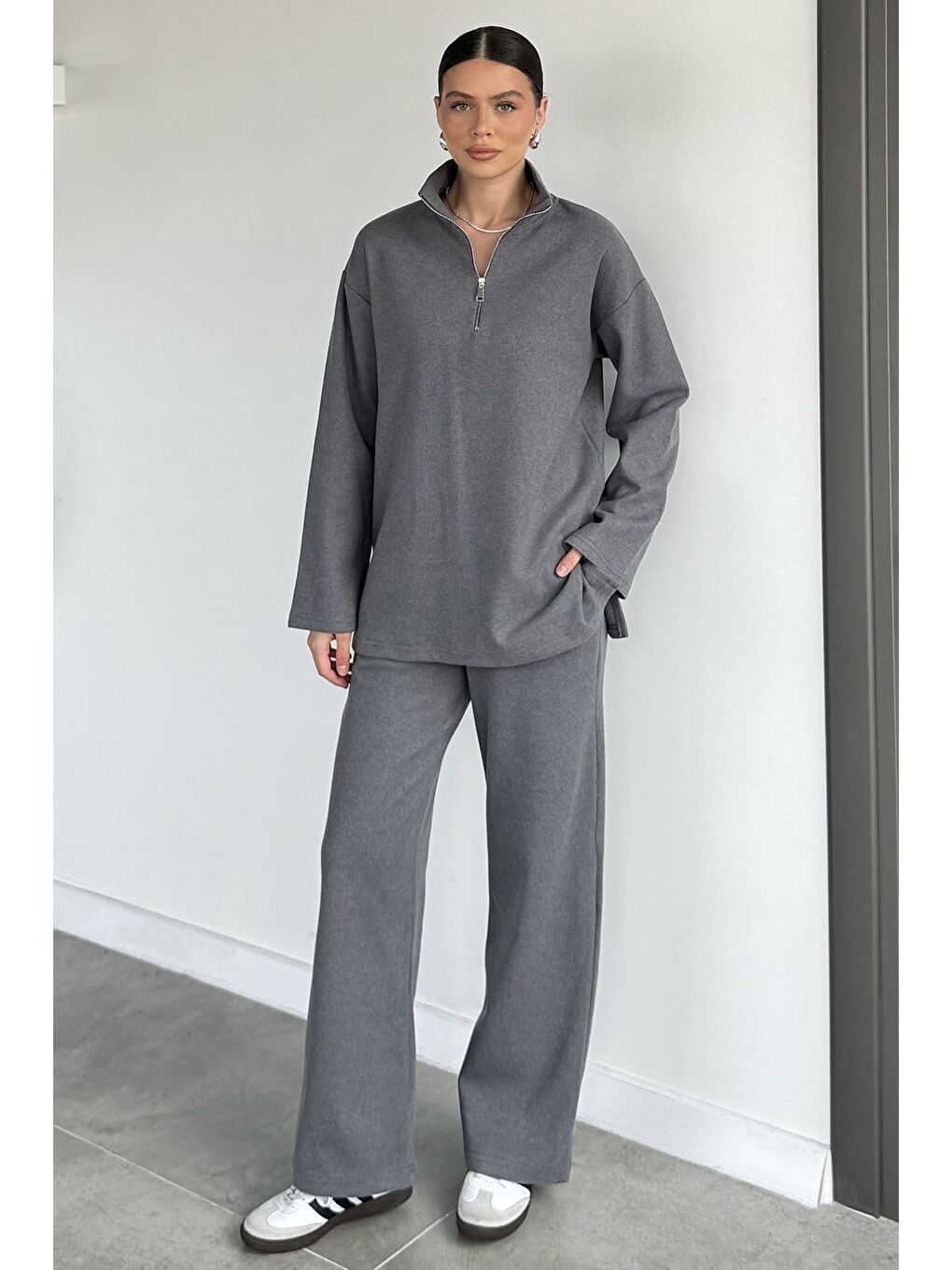 Gri Kadın Polo Yaka Selanik Kumaş Sweat Bel Lastikli Pantolon İkili Takım