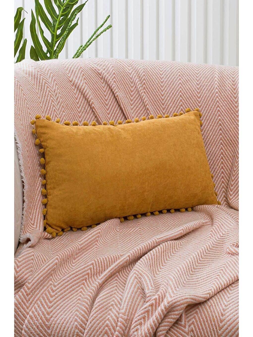 Sarı Renk Ve Ölçü Seçenekli Hardal Ponponlu Kırlent Kılıfı Dekoratif Düz Sade Punch Panoroma-1