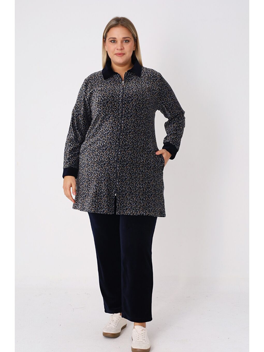 Lacivert Desenli Pamuklu Kadife Cepli Balıkçı Yaka Fermuarlı Büyük Beden Alt Üst Eşofman Takımı-3