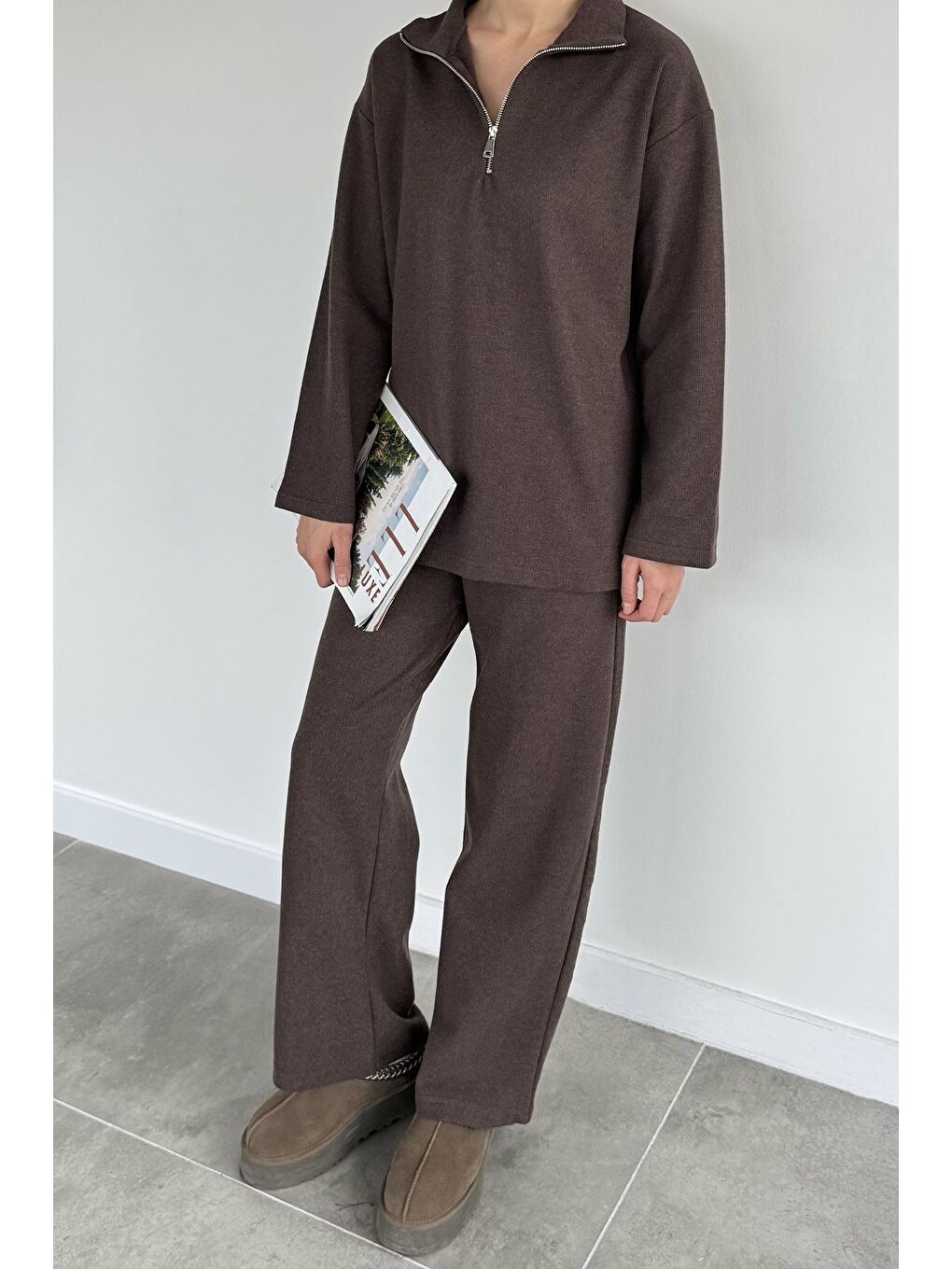 Kahverengi Kadın Polo Yaka Selanik Kumaş Sweat Bel Lastikli Pantolon İkili Takım