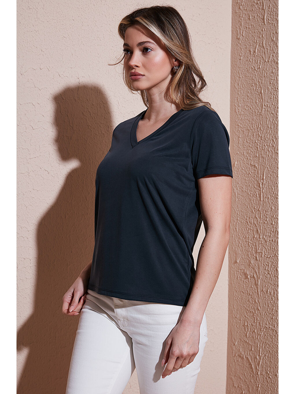 Antrasit Modal Rahat Kalıp V Yaka Bluz 26Y0144K1-2