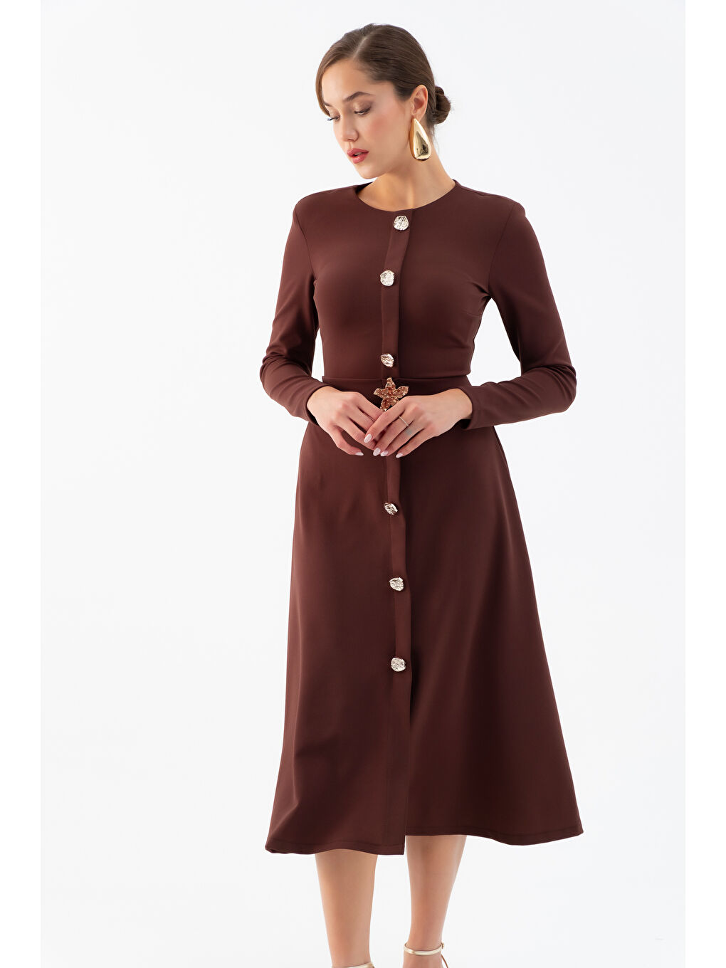 Kadın Kahverengi Uzun Kol Gold Düğmeli Midi Elbise-2