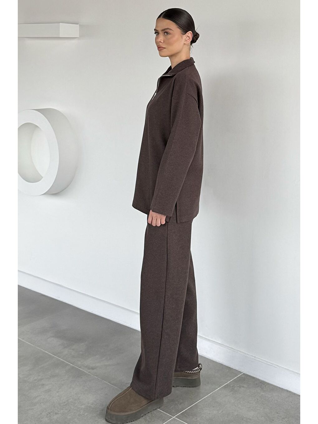 Kahverengi Kadın Polo Yaka Selanik Kumaş Sweat Bel Lastikli Pantolon İkili Takım-3