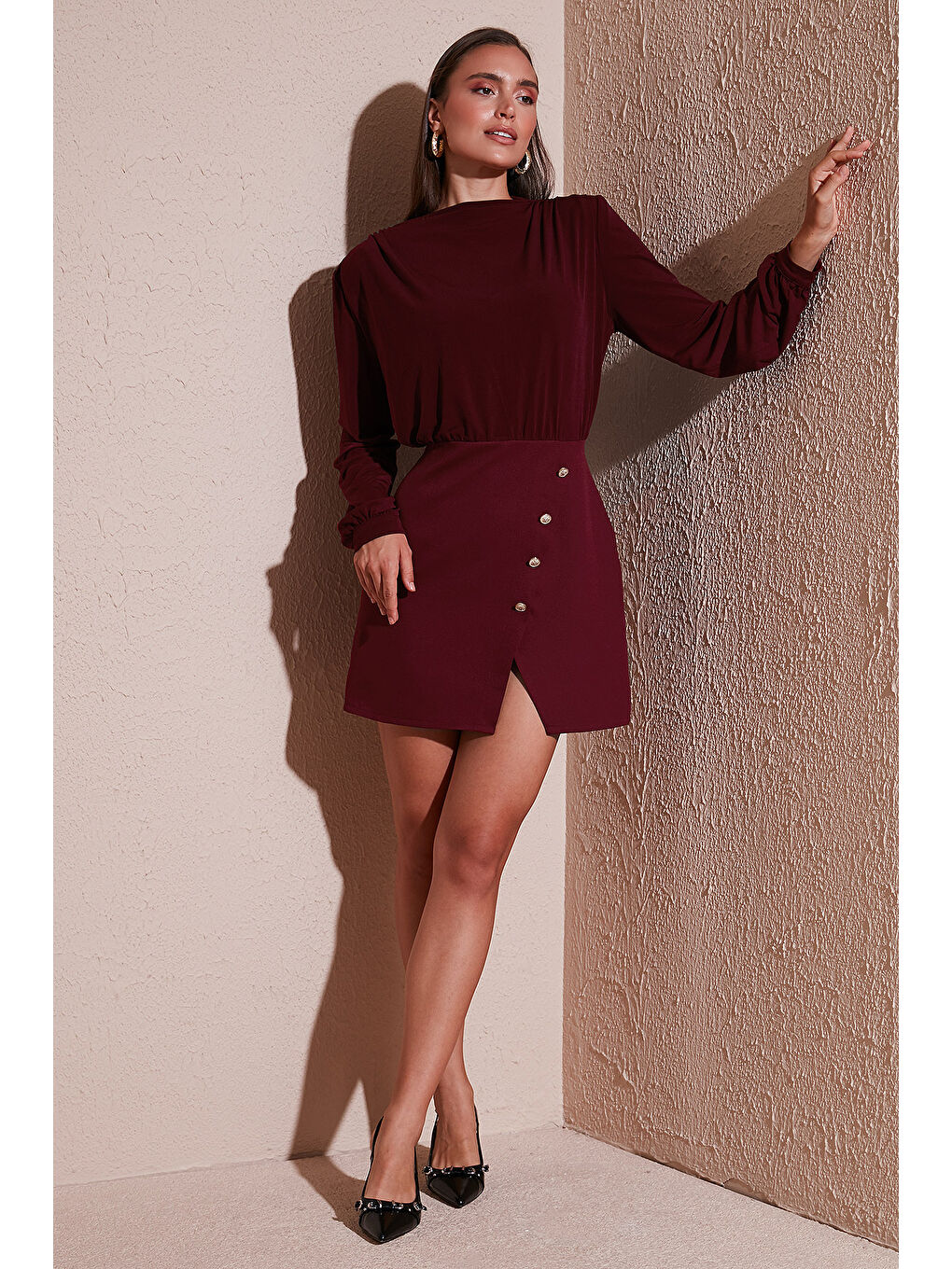 Bordo Vatkalı Regular Fit Yırtmaç Detaylı Dik Yaka Mini Boy Elbise 611EL751