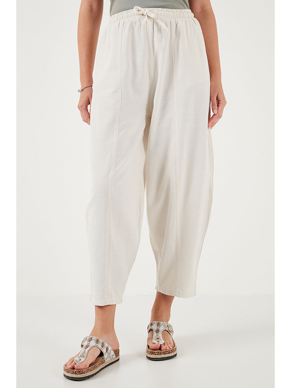 Bej Pamuklu Relaxed Fit Normal Bel Daralan Paça Pantolon 668YP5198-2