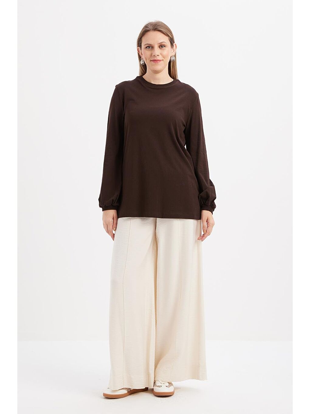 Kahverengi Kahve-Bisiklet Yaka Kol Ucu Büzgülü Elastanlı Pamuklu Bluz-1