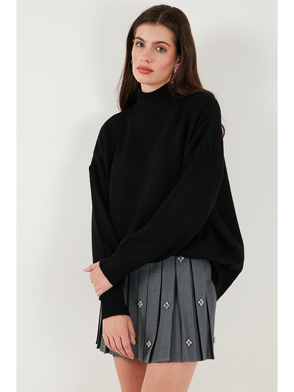 Siyah Premium Oversize Fit Balıkçı Yaka Yumuşak Dokulu Triko Kazak 680KZ00469-5