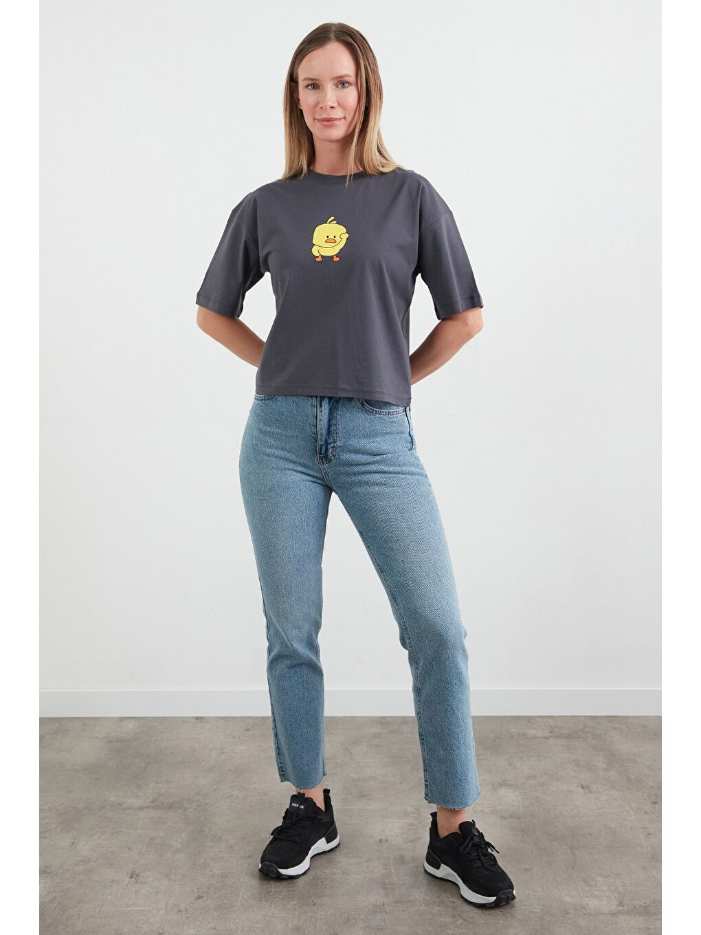 Antrasit Civciv Baskılı Kısa Kol Tişört-2