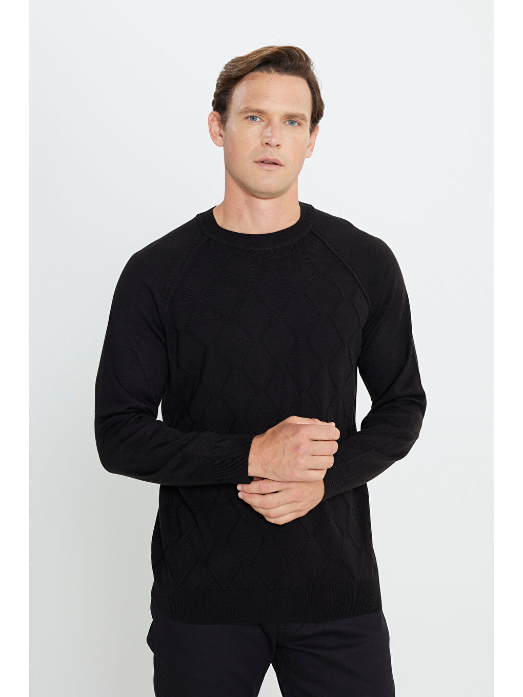 Erkek Siyah Standart Fit Normal Kesim Bisiklet Yaka Jakarlı Triko Kazak-2