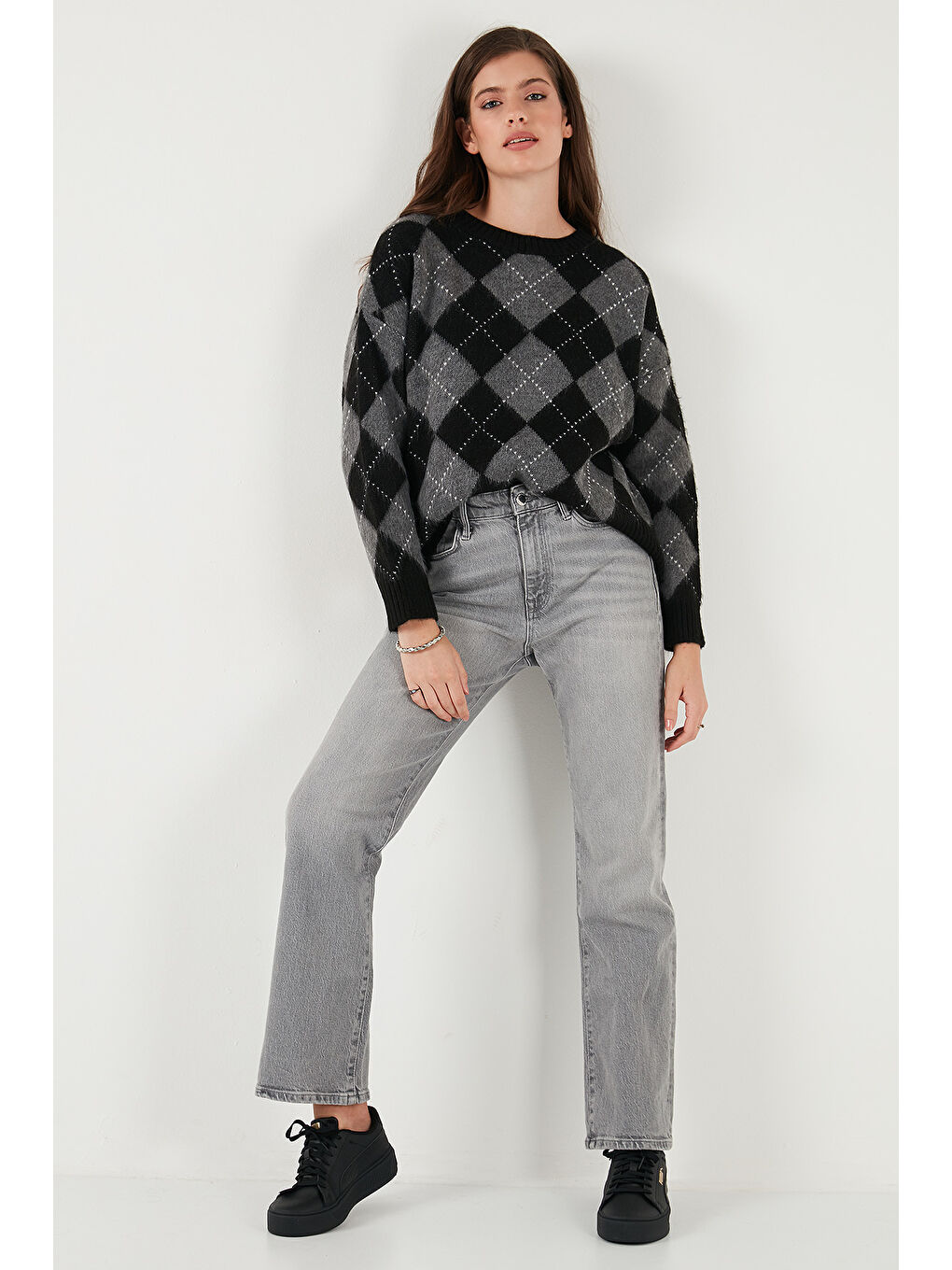 Siyah Oversize Fit Bisiklet Yaka Baklava Desenli Kazak 4615579-3