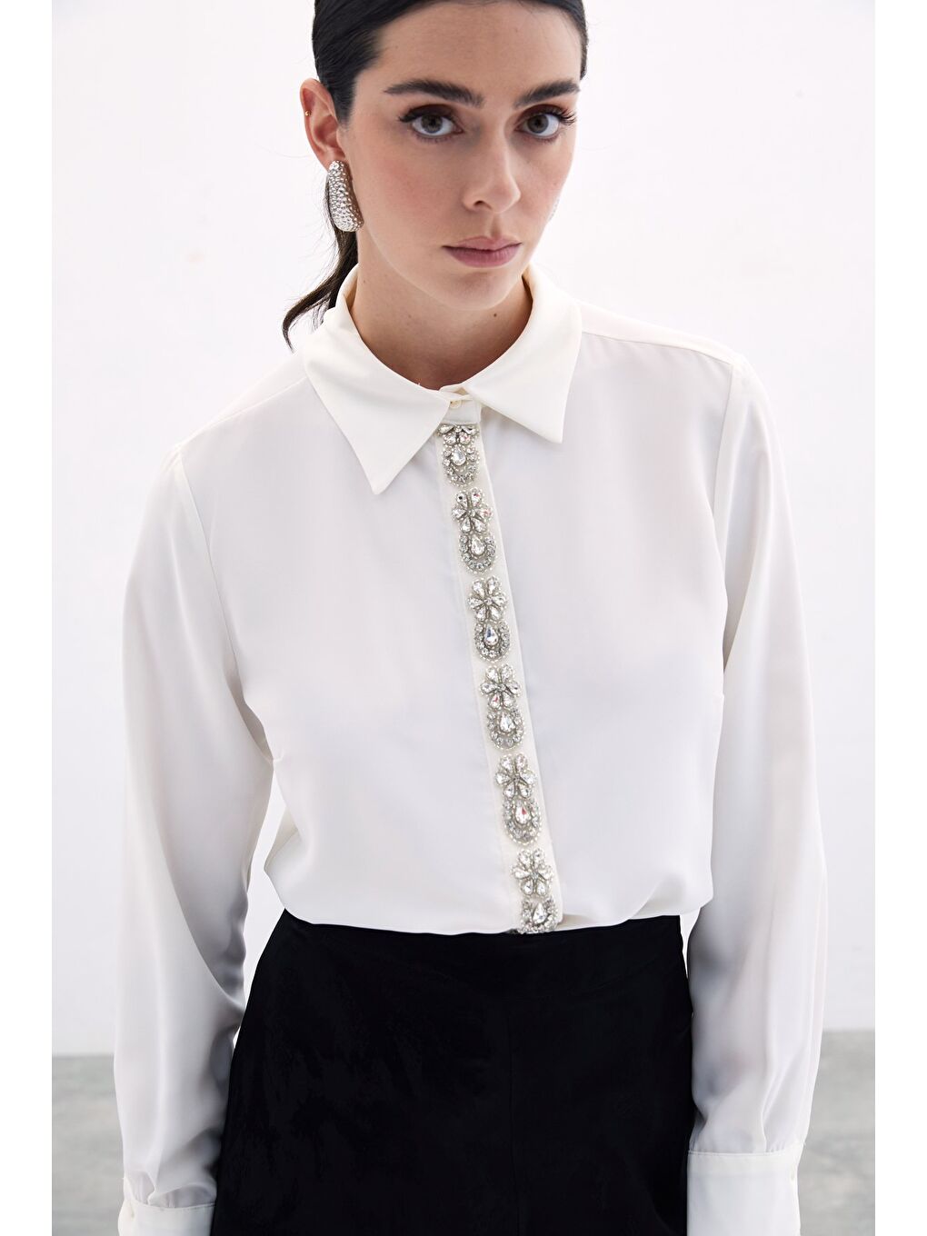 Şerit Aksesuarlı Gömlek - Ekru-2