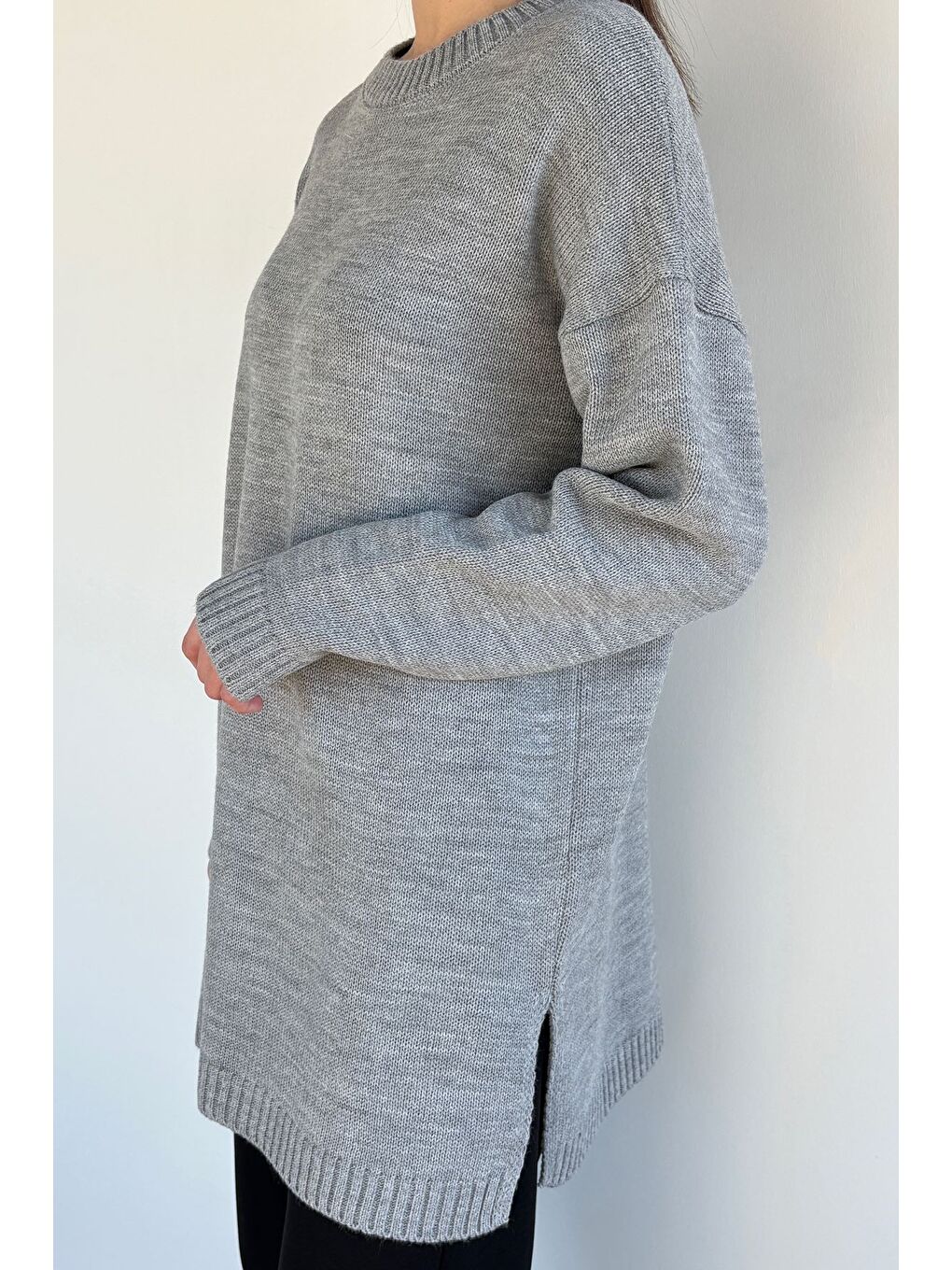 Gri Kadın Bisiklet Yaka Yırtmaçlı Triko Tunik-1