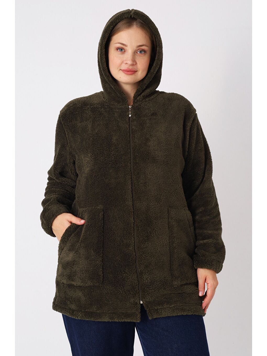 Haki Kadın Büyük Beden Kapüşonlu Fermuarlı Cepli Soft Pelüş Sweatshirt-1