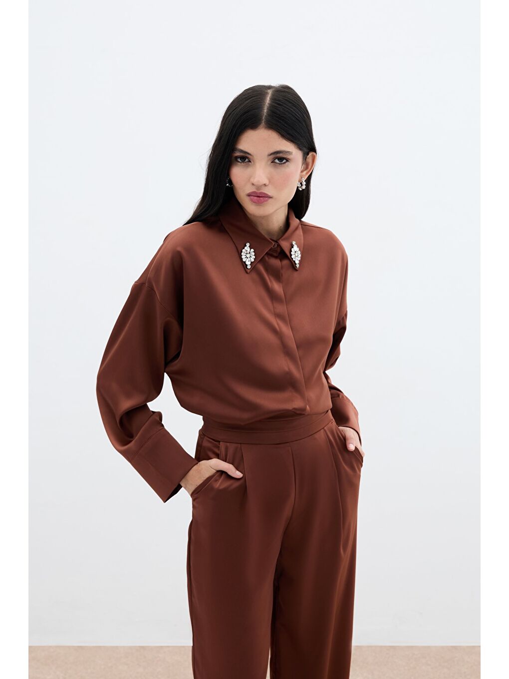 Kahverengi Aksesuar Detaylı Gömlek - Kahve-5