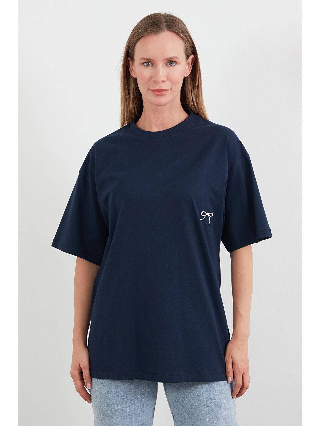 Lacivert Kurdele Nakışlı Oversize Tişört