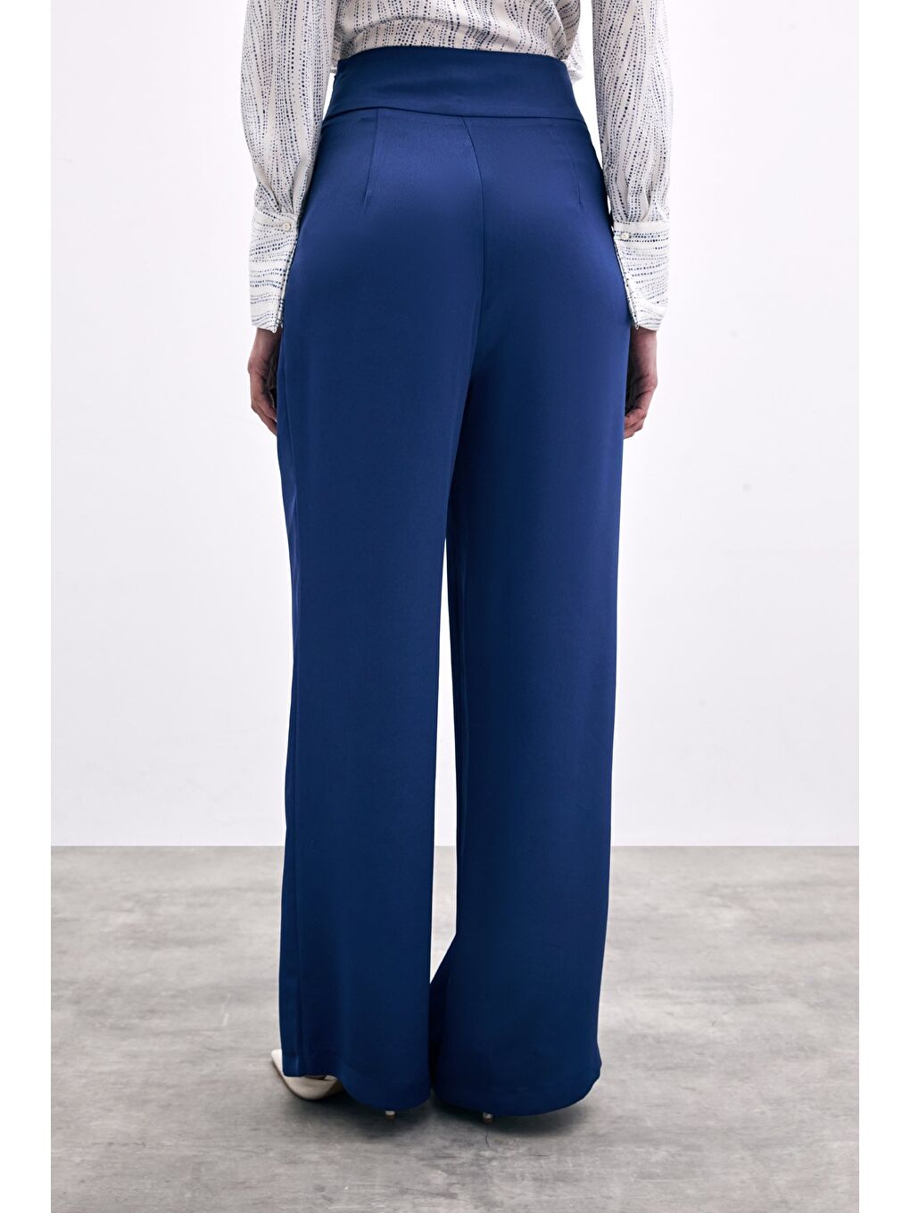 Bel Kemerli Saten Krep Pantolon - Lacivert-6