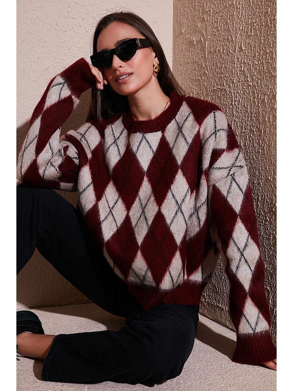 Bordo Oversize Fit Bisiklet Yaka Baklava Desenli Yumuşak Dokulu Kadın Kazak 4616223