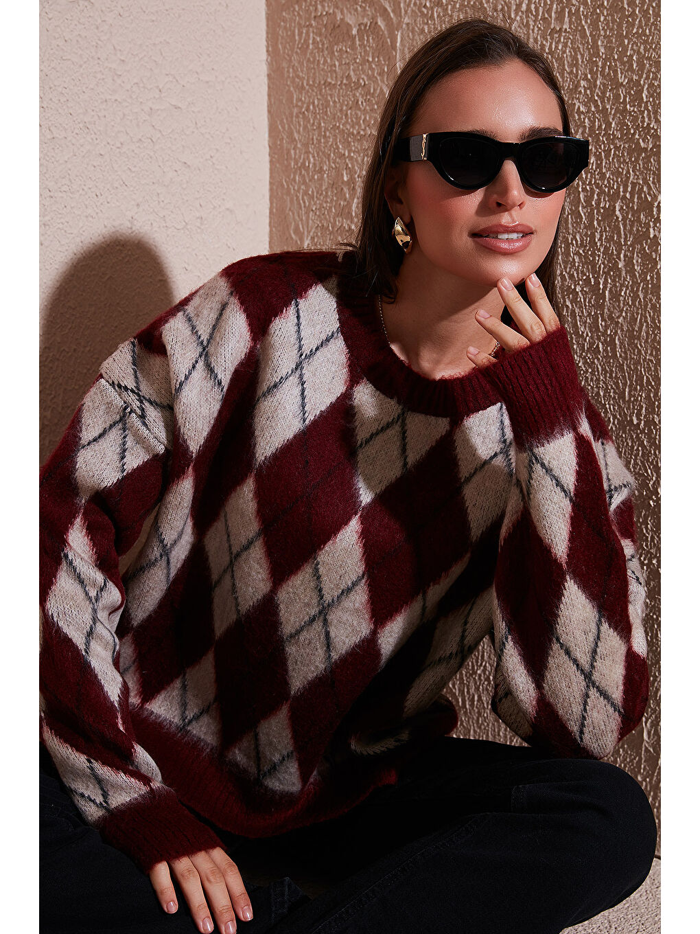 Bordo Oversize Fit Bisiklet Yaka Baklava Desenli Yumuşak Dokulu Kadın Kazak 4616223-1