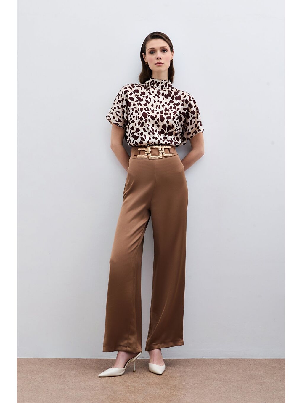 Kahverengi Bel Kemerli Saten Krep Pantolon - Camel