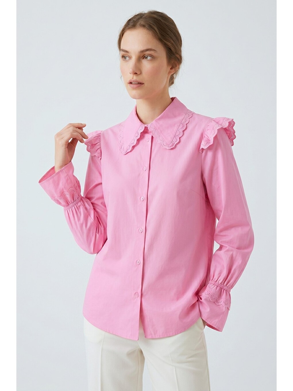 Pembe Oversize Kalıp Viktorya Esintili Fırfırlı Dantelli Gömlek-1