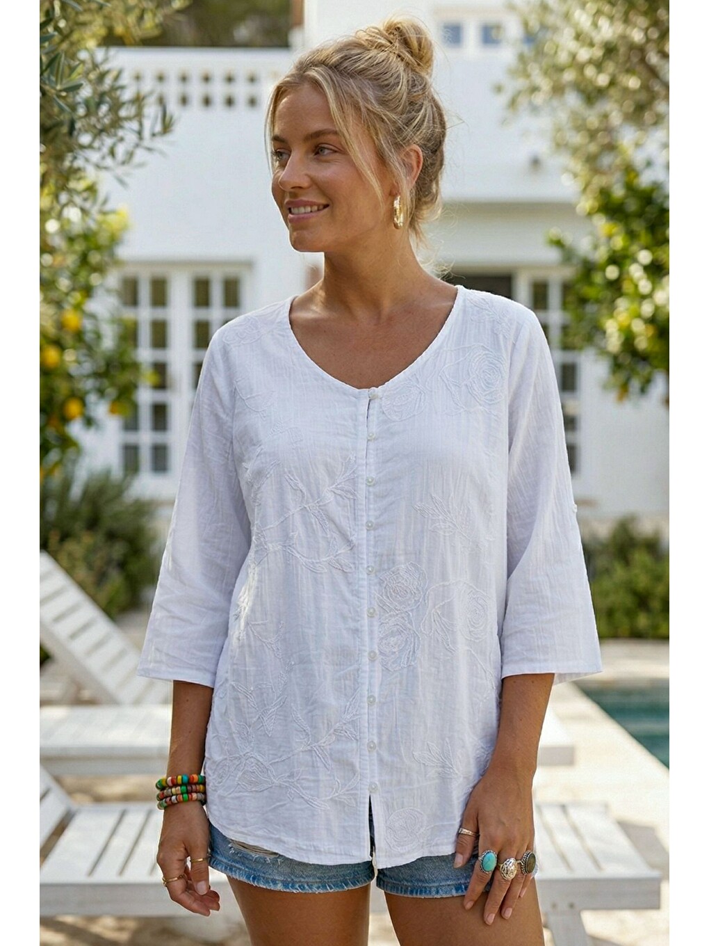 Beyaz V Yaka 3/4 Kol Düğmeli Brodeli Pamuklu Oversize Dokuma Bluz 73 60-3