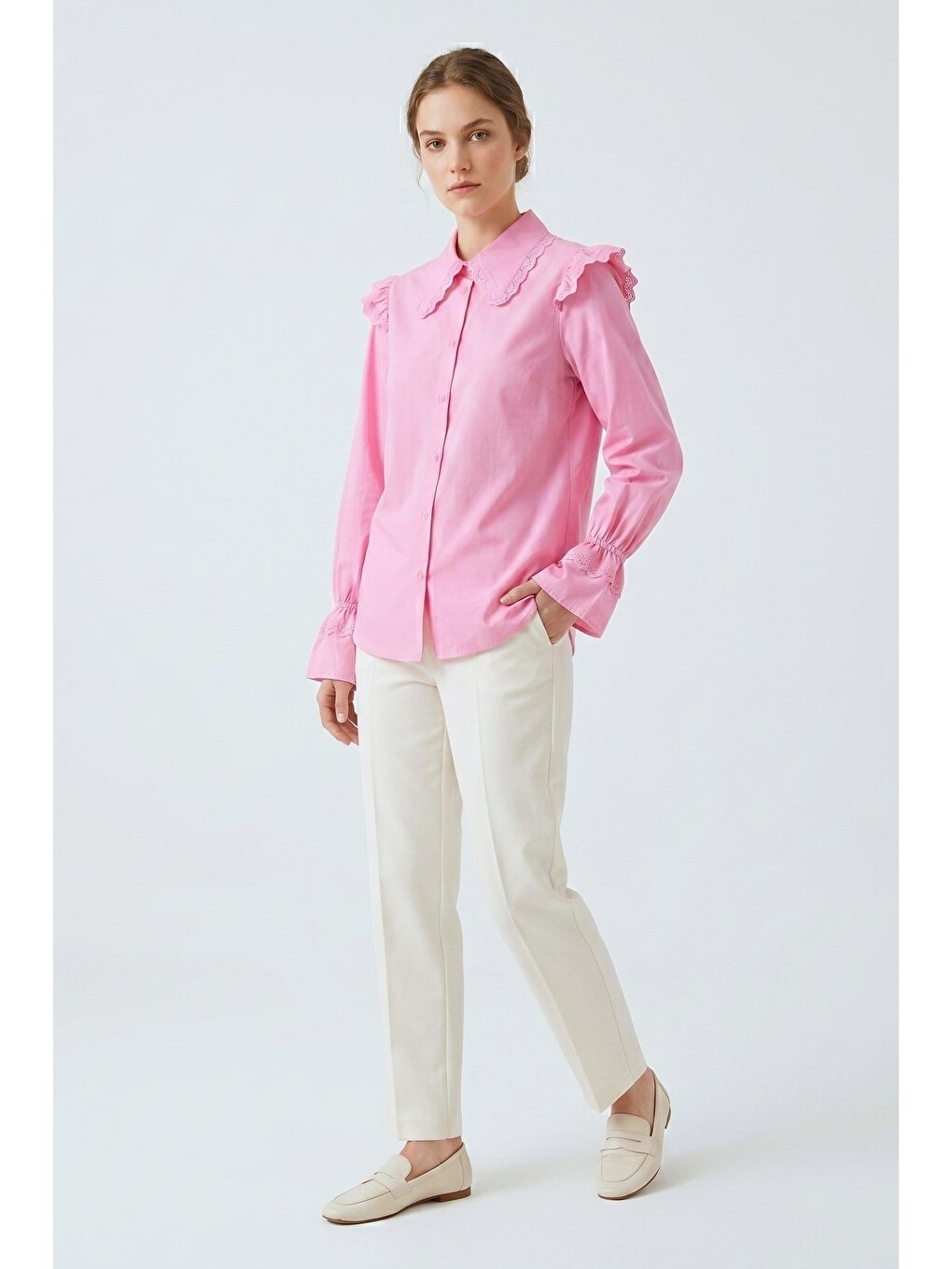 Pembe Oversize Kalıp Viktorya Esintili Fırfırlı Dantelli Gömlek-3