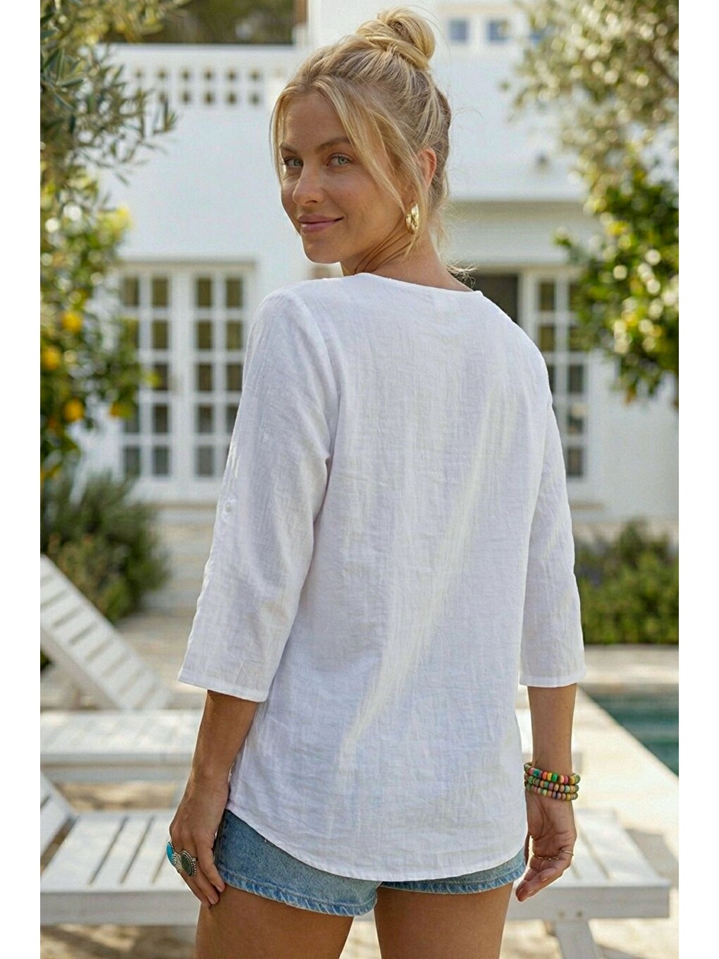 Beyaz V Yaka 3/4 Kol Düğmeli Brodeli Pamuklu Oversize Dokuma Bluz 73 60-5